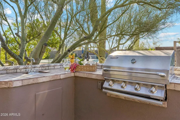 Enjoy grilling with friends