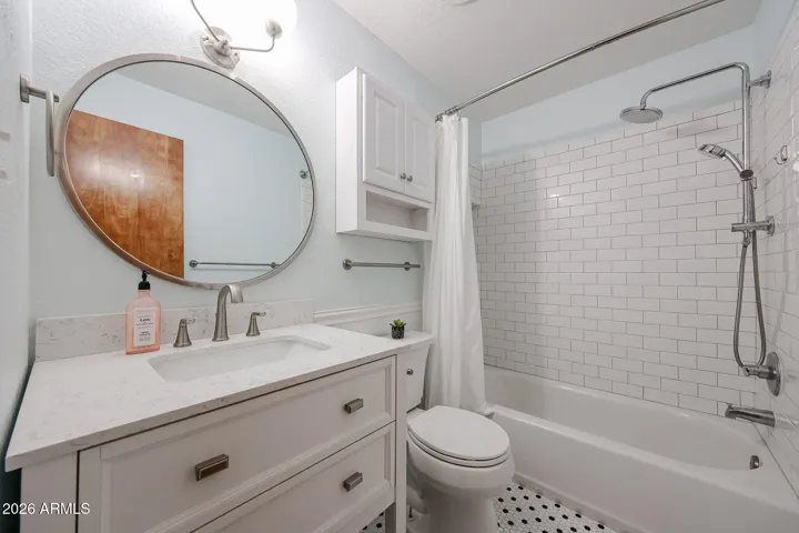 **Secondary Suite Bathroom**