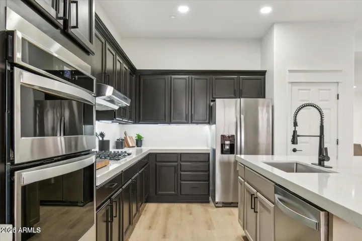 Kitchen Island and Gas Cooktop