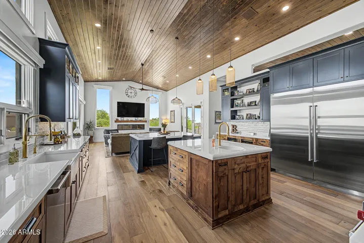 Stunning NEW kitchen with Wolf and Sub-Zero appliances