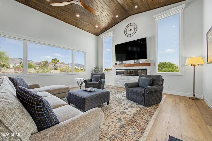 Enjoy jaw-dropping views from this beautiful family room