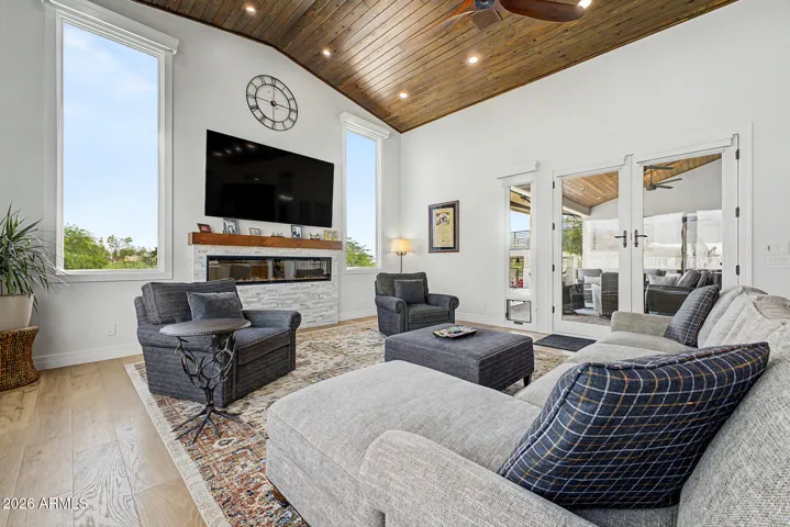 Enjoy jaw-dropping views from this beautiful family room