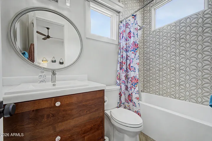 Ensuite bathroom for bedroom 2