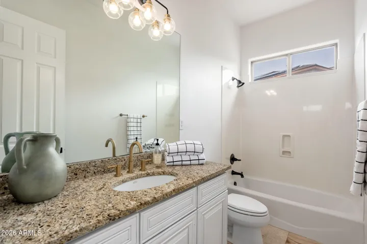 Guest ensuite bathroom