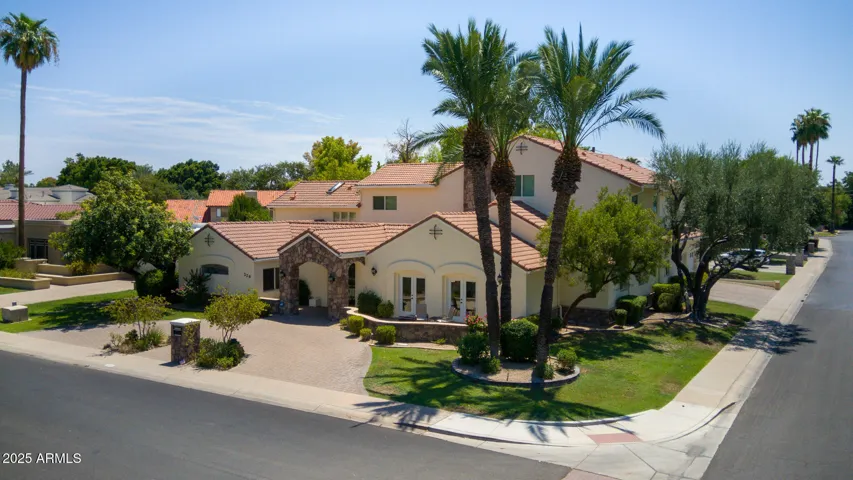 229 W Vista Ave