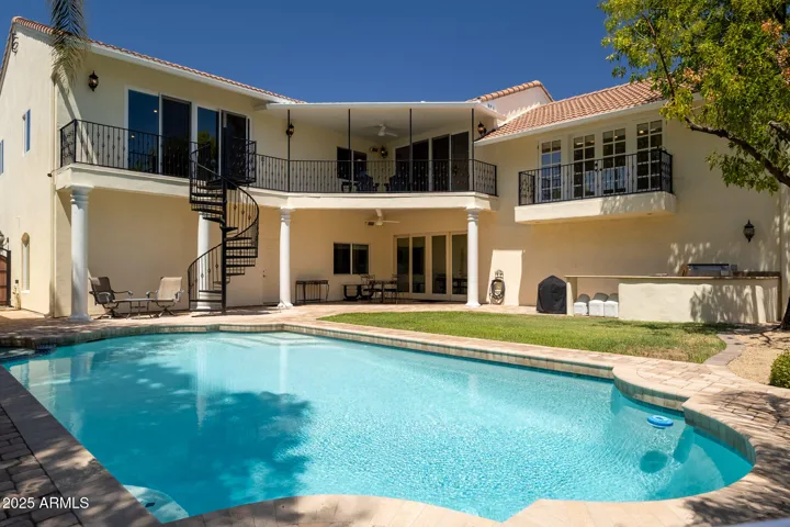 Resort-like backyard