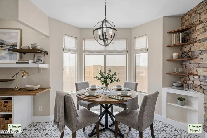 Eat-in Kitchen