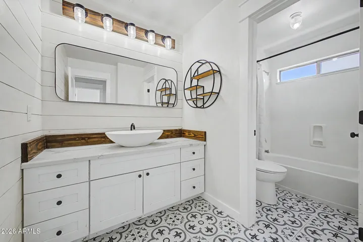 4th Bathroom on 2nd Floor