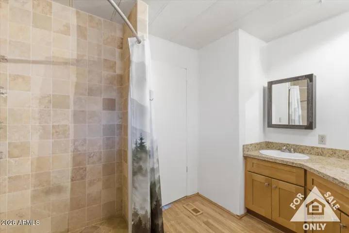 Owner's Ensuite with walk in shower