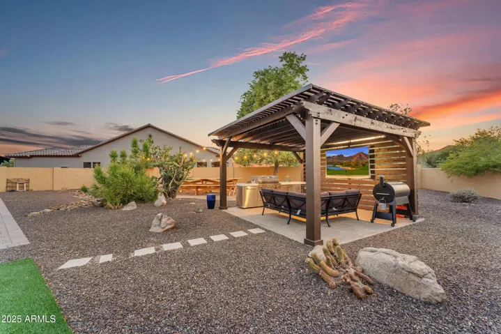 NEW Outdoor Kitchen and Pergola!