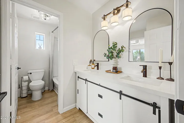 Jack N Jill Bathroom