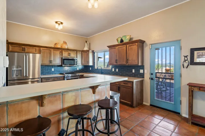 Enjoy indoor dining or extend your kitchen outside with ease