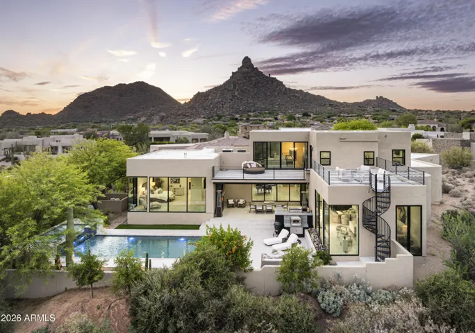 Contemporary with Pinnacle Peak views