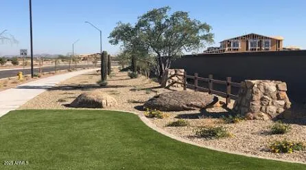Rancho Mercado Community