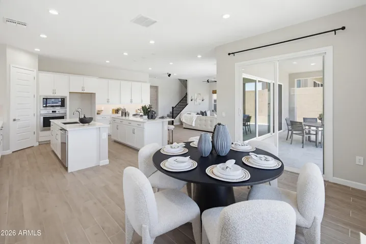 Expansive Dining & Kitchen