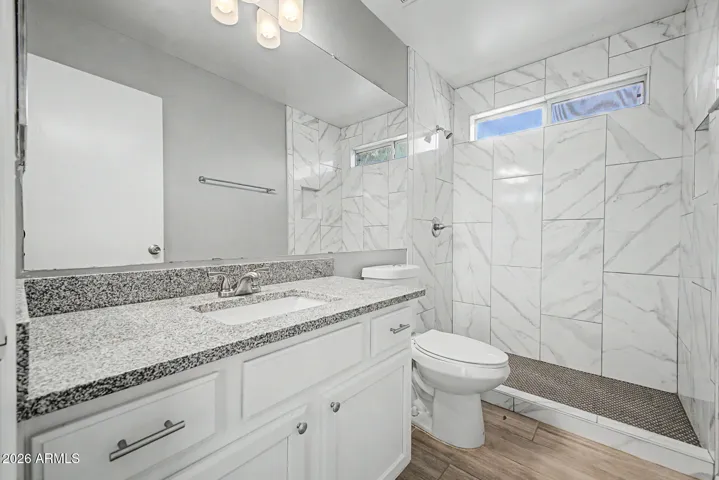 Upgraded primary bath!