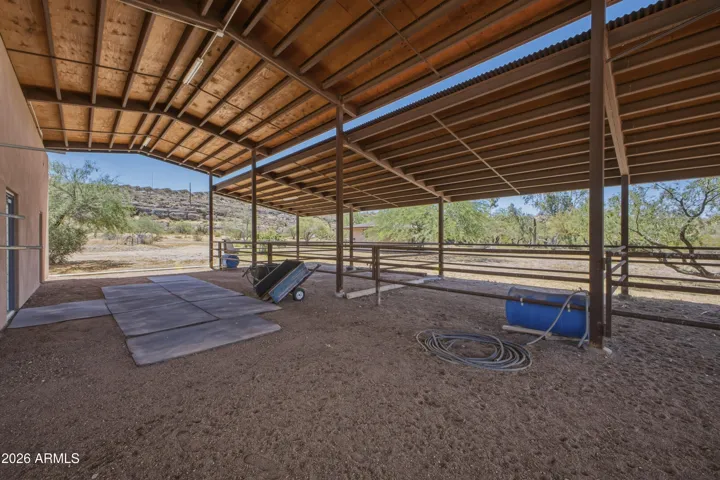 Covered shade for livestock