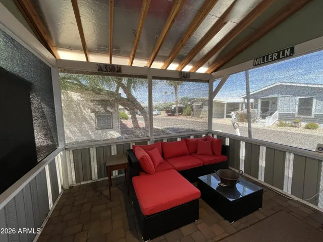 SCREENED IN PATIO