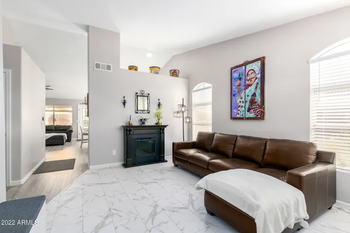 Photos reflect prior staging/furnishings.