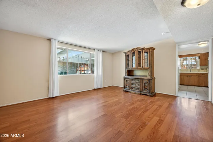 Dining/living room