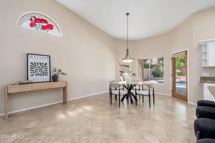 Kitchen dining area
