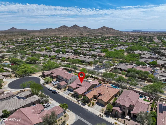 Cul-de-sac location with no houses directly behind