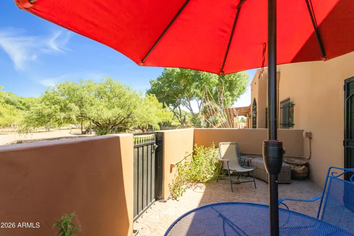 Suite private patio