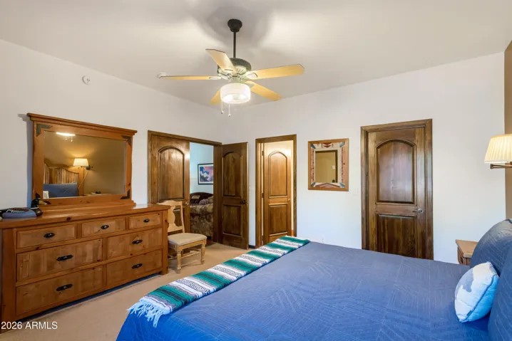 Suite bedroom