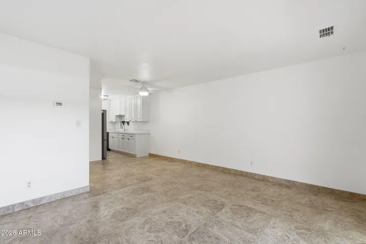 Living room/kitchen