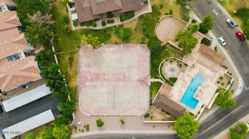Community pool, spa and tennis courts