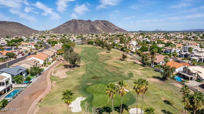 18-hole "Legend" golf course