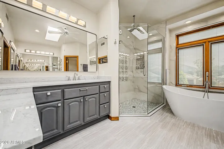 Granite Countertops | Newer Sinks & Bathroom Fixtures