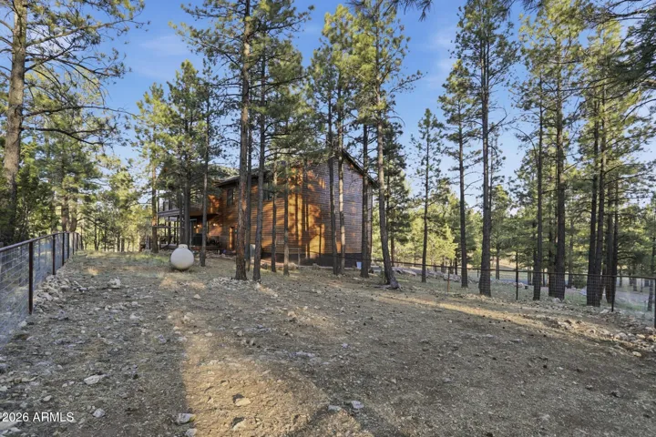 Grab this spectacular cabin before somebody else does.