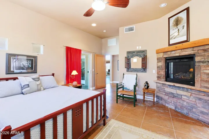 Primary suite