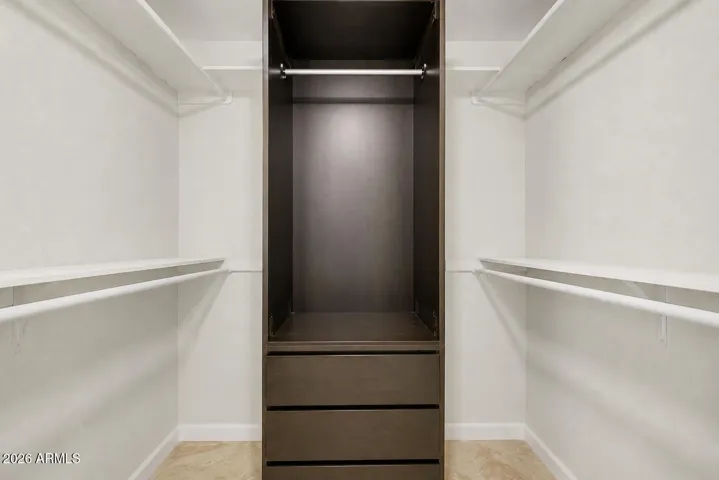 VIRTUALLY DE-STAGED + HIGHLY FUNCTIONAL CLOSET