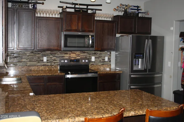 Kitchen with Breakfast Bar