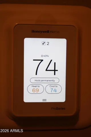 Fully Programmable Thermostat