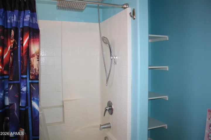 Secondary Bath With Lots of Storage