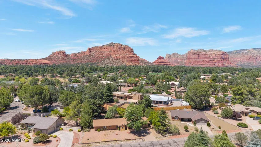 Red rock views to North Northwest