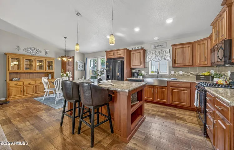 Eat-in kitchen great for morning conversation.