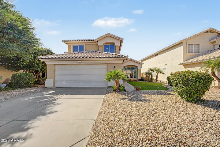 Great Curb Appeal!