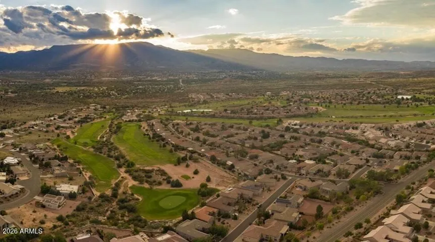 Positioned along the third fairway of Agave Highlands Golf Course, this ideal setting places golf lovers just a short stroll from the action, with reasonable rates, welcoming play for all skill levels, and sweeping Verde Valley views.