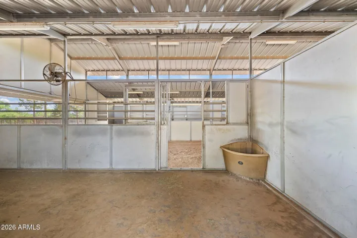 Broodmare sized stalls