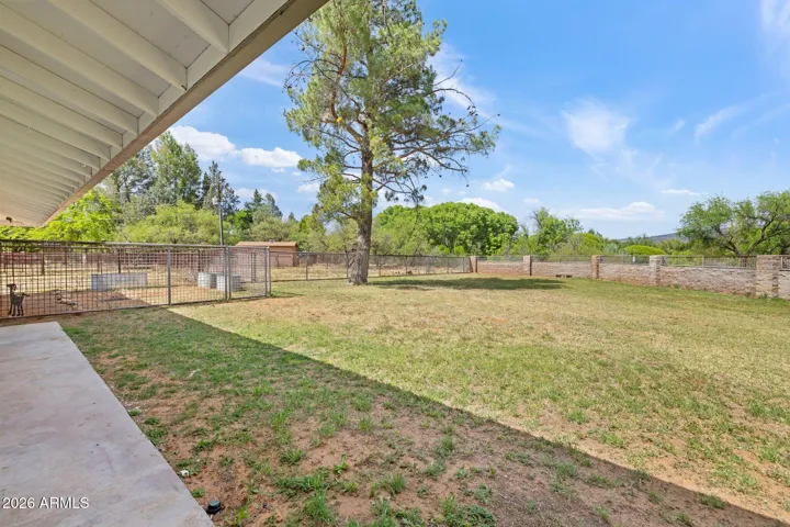 Fully Enclosed Yard