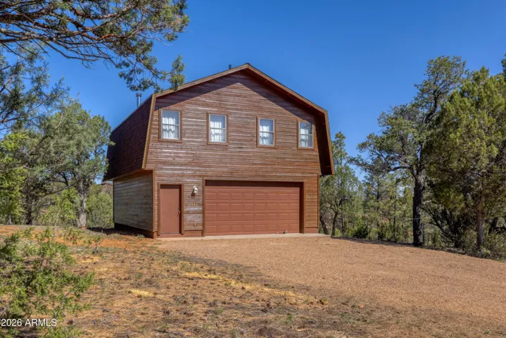 Cabin retreat in Overgaard, AZ