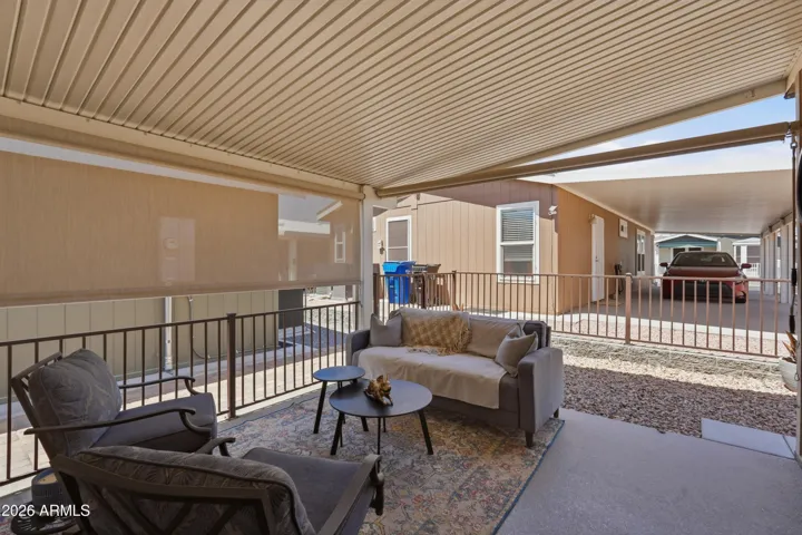 Private back patio with flat screen TV & privacy sun shades