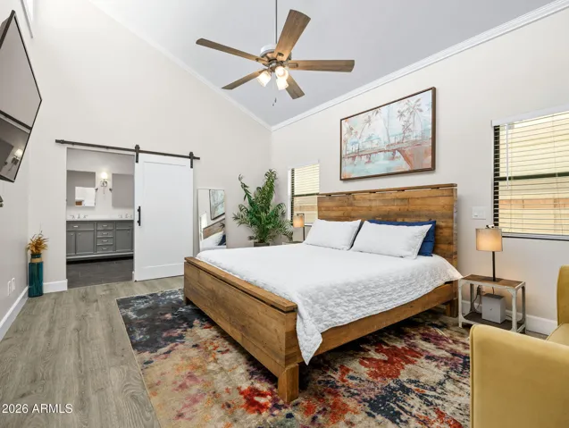 Master bedroom with volume ceiling