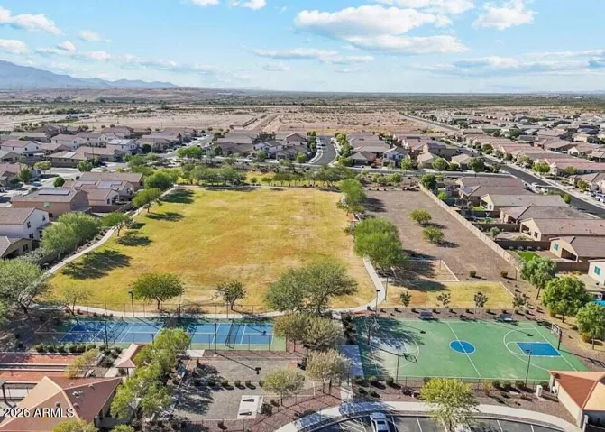 THERE IS ALSO A DOG PARK, HORSEHOE PIT & BASKETBALL COURT!