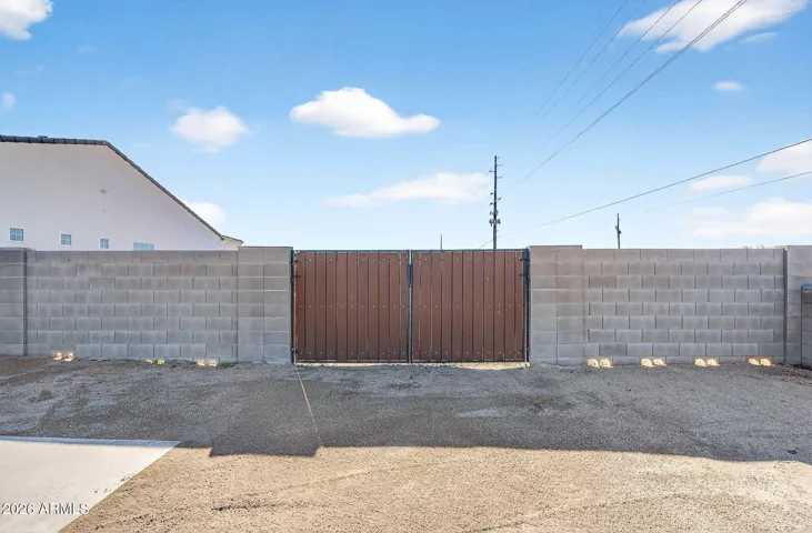 RV gate