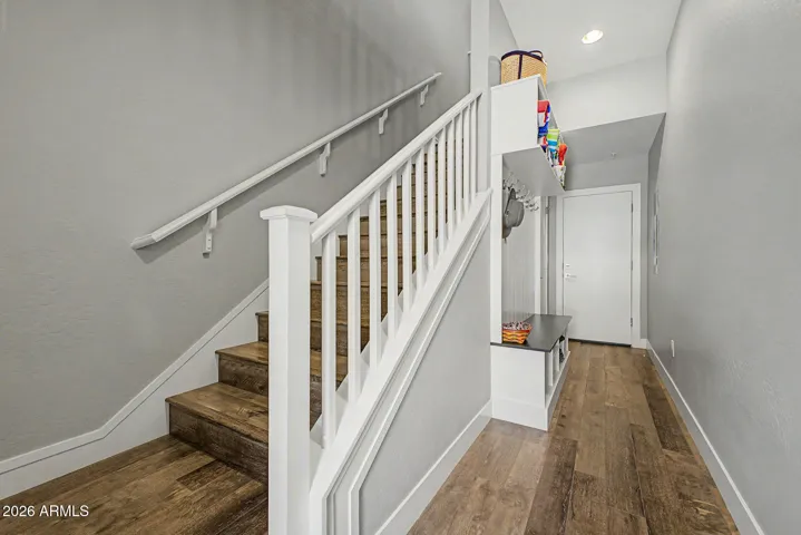 Stylish Mudroom/ Hall Tree ~ perfect for
storing pool/spa towels, hiking/golf shoes,
jackets and more.